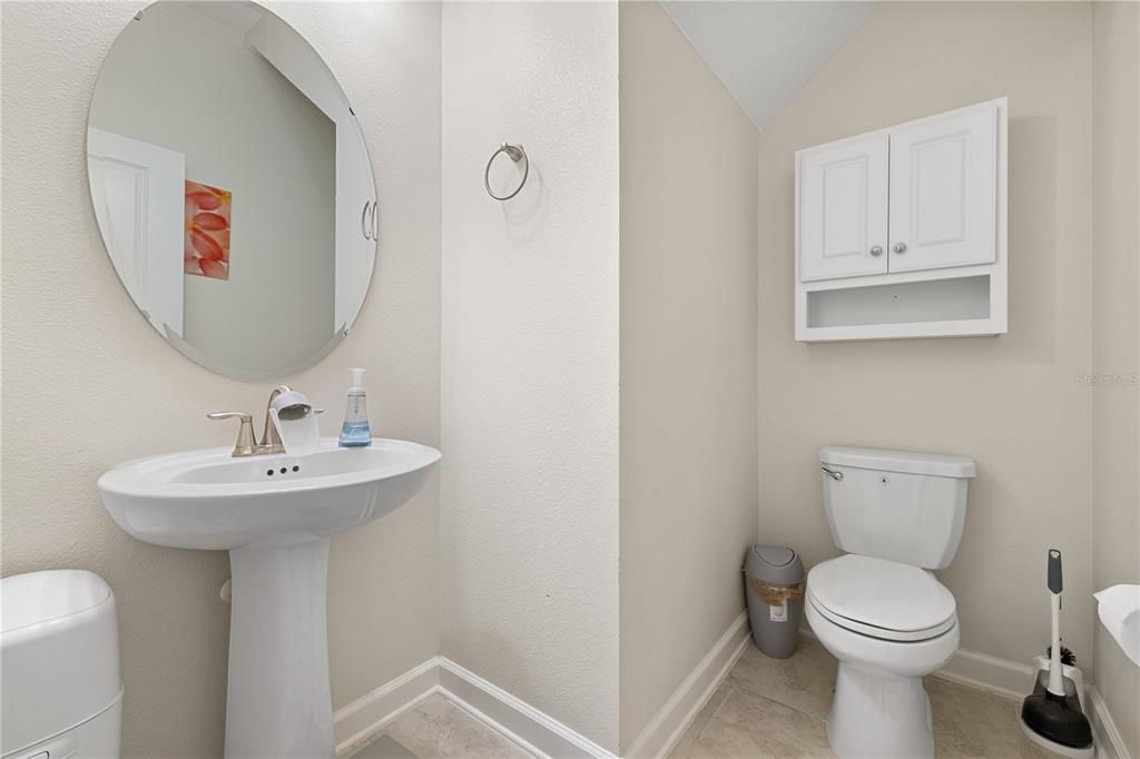 Active With Contract: $780,000 (5 beds, 3 baths, 3931 Square Feet)