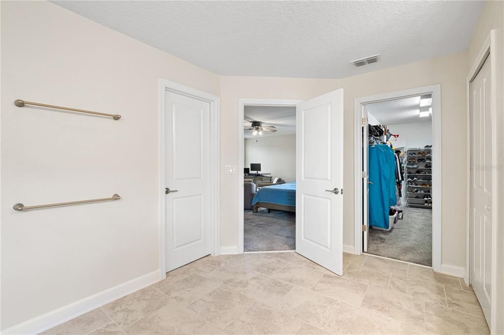 Active With Contract: $780,000 (5 beds, 3 baths, 3931 Square Feet)