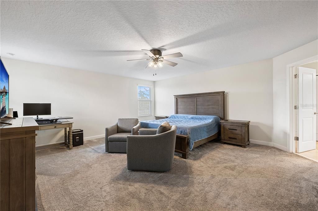 Active With Contract: $780,000 (5 beds, 3 baths, 3931 Square Feet)