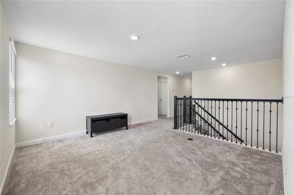 Active With Contract: $780,000 (5 beds, 3 baths, 3931 Square Feet)