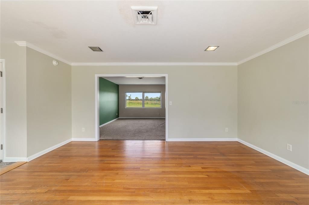 For Rent: $2,250 (3 beds, 2 baths, 1771 Square Feet)