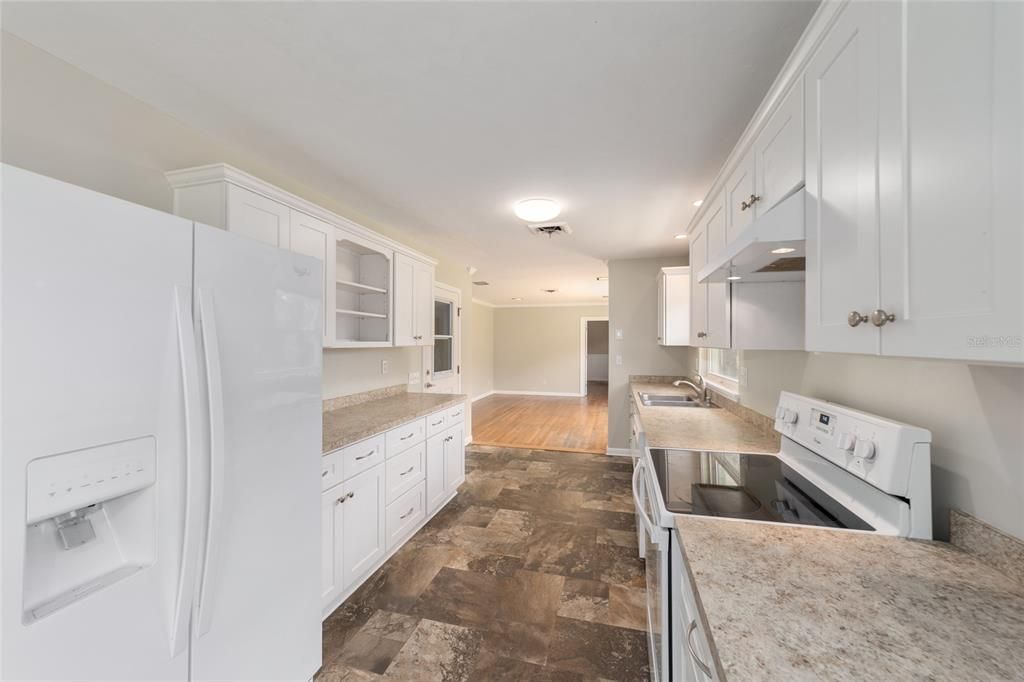 For Rent: $2,250 (3 beds, 2 baths, 1771 Square Feet)