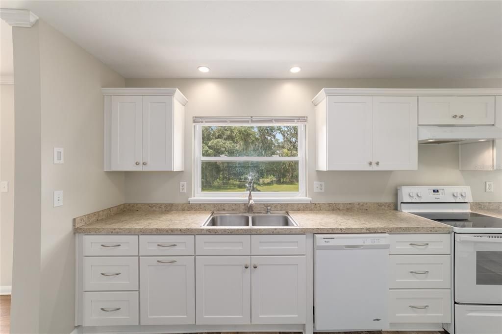 For Rent: $2,250 (3 beds, 2 baths, 1771 Square Feet)