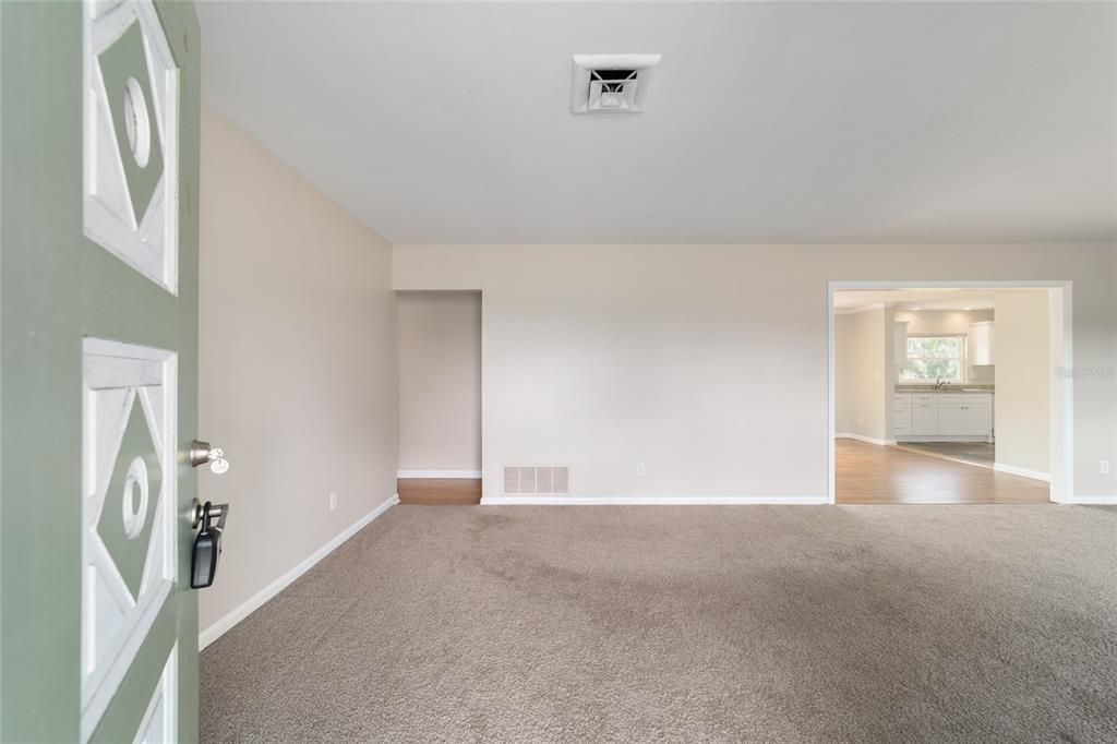 For Rent: $2,250 (3 beds, 2 baths, 1771 Square Feet)
