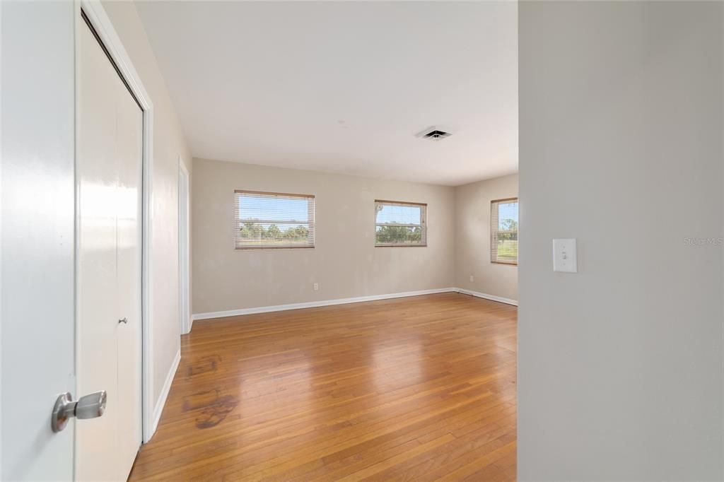 For Rent: $2,250 (3 beds, 2 baths, 1771 Square Feet)