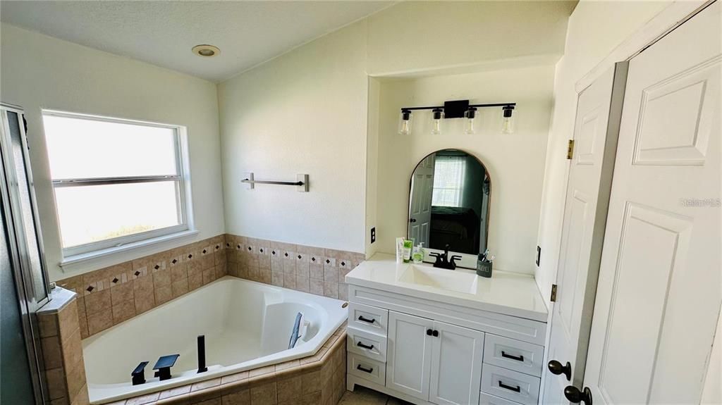 Active With Contract: $2,200 (3 beds, 2 baths, 1697 Square Feet)