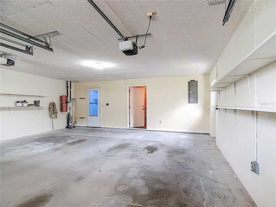 En Venta: $469,900 (3 camas, 2 baños, 2247 Pies cuadrados)