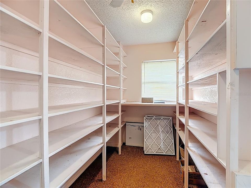 En Venta: $469,900 (3 camas, 2 baños, 2247 Pies cuadrados)