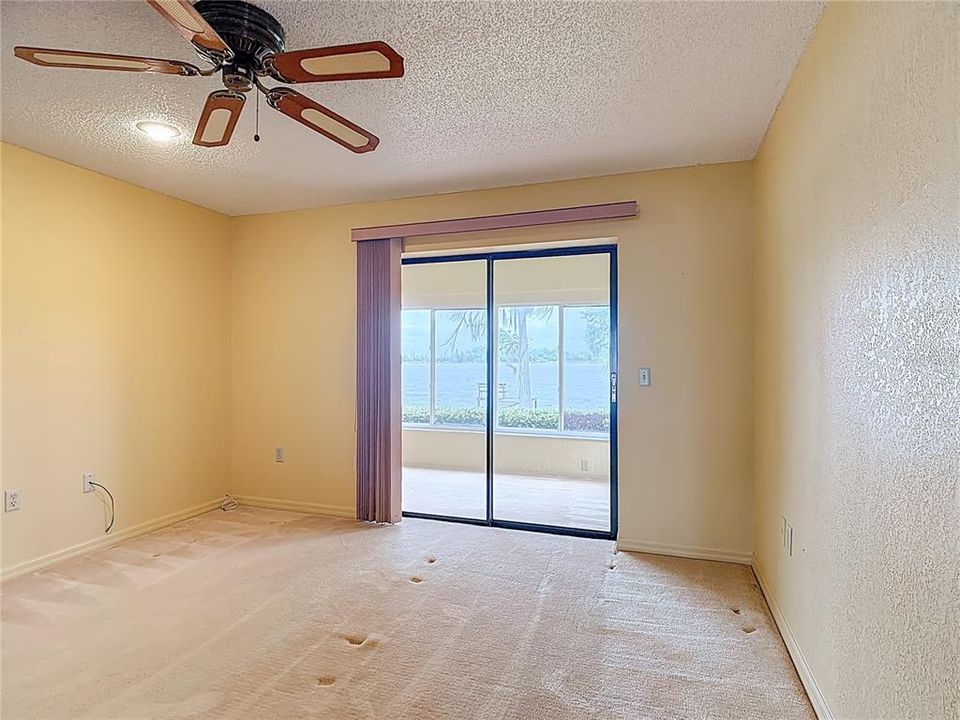 En Venta: $469,900 (3 camas, 2 baños, 2247 Pies cuadrados)