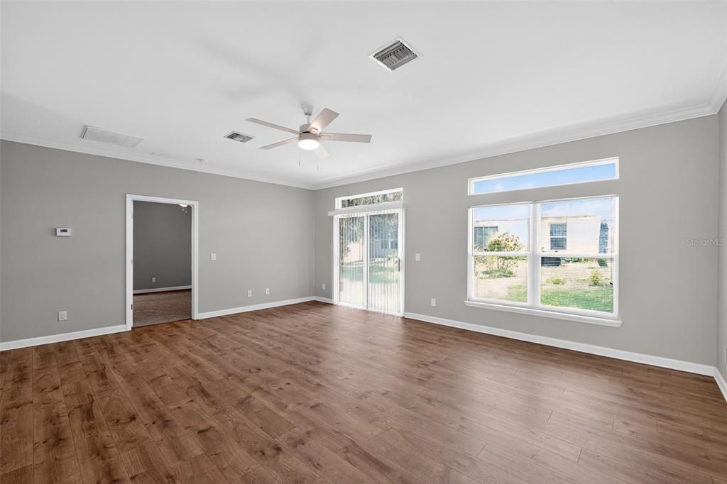 Activo con contrato: $230,000 (3 camas, 2 baños, 1632 Pies cuadrados)