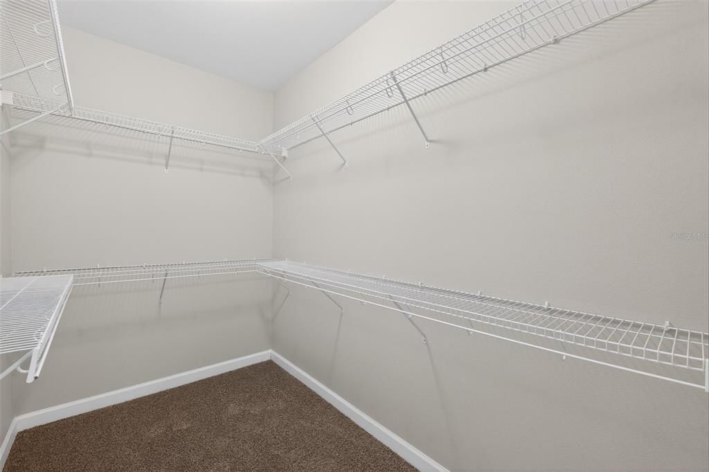 Activo con contrato: $230,000 (3 camas, 2 baños, 1632 Pies cuadrados)