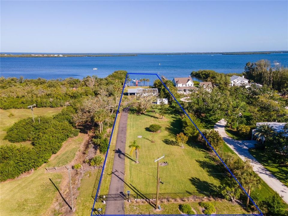 Recently Sold: $1,295,000 (3 beds, 2 baths, 1500 Square Feet)