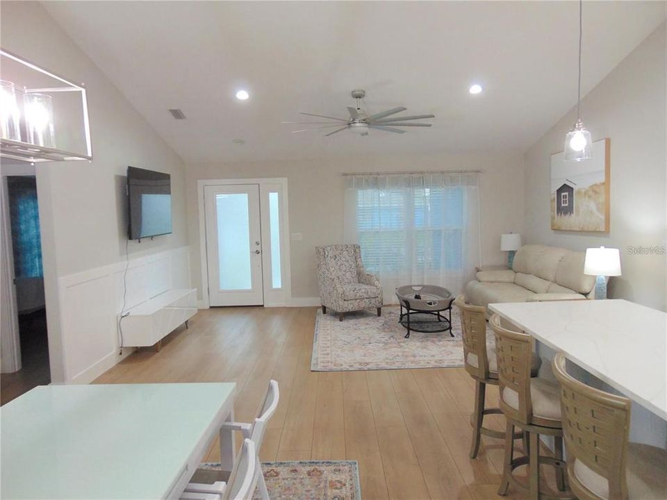 В аренду: $2,995 (3 спален, 2 ванн, 1600 Квадратных фут)