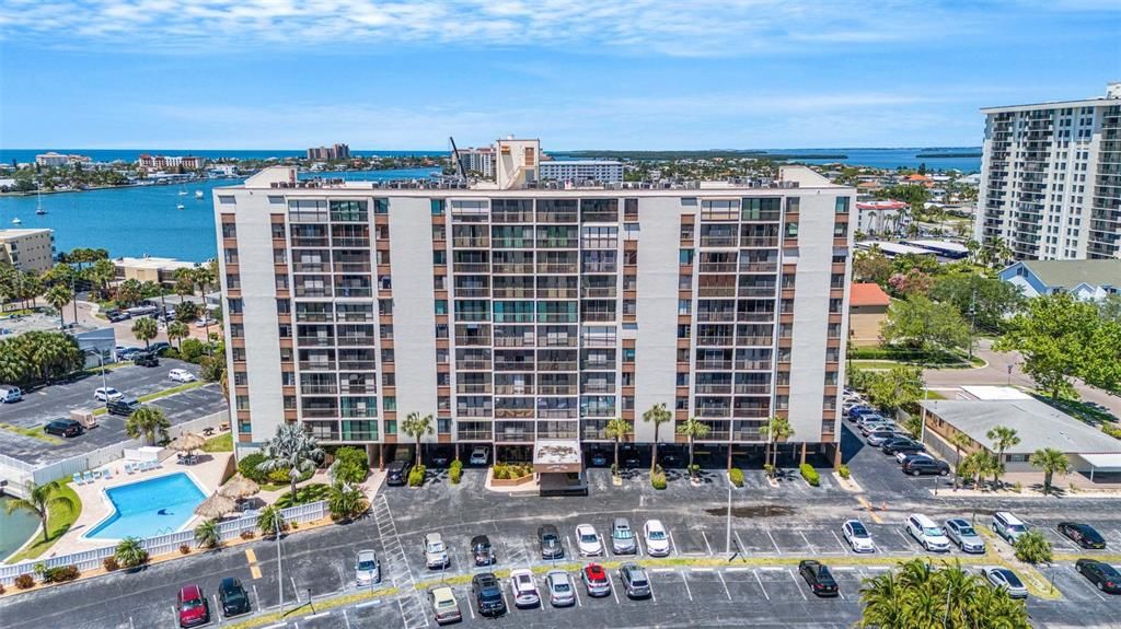 For Rent: $2,500 (2 beds, 2 baths, 1005 Square Feet)