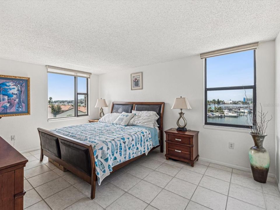 For Rent: $2,500 (2 beds, 2 baths, 1005 Square Feet)