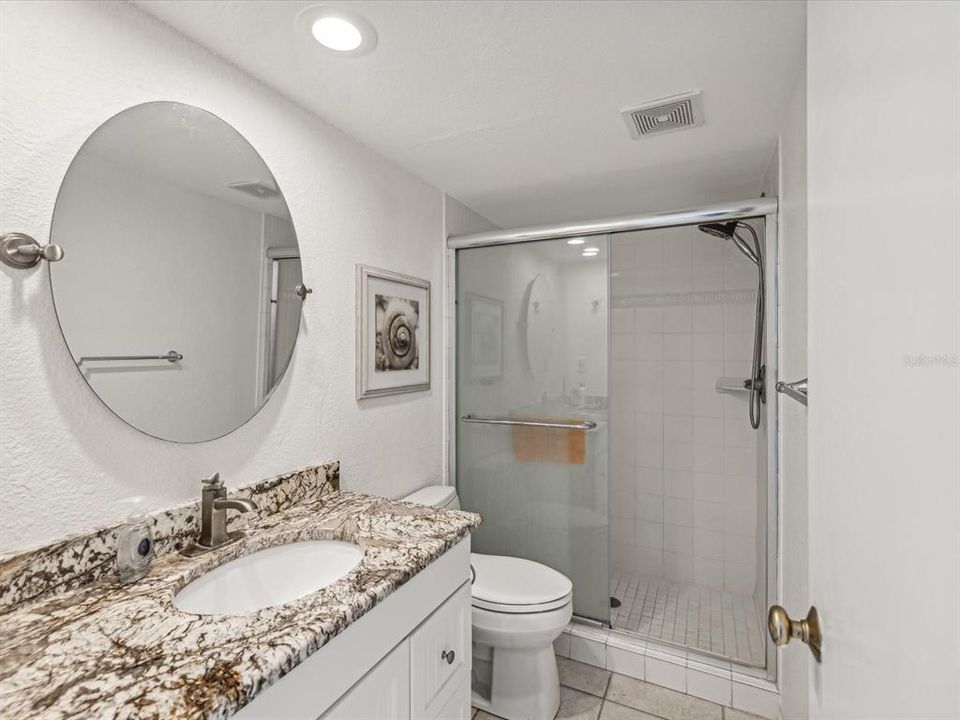 For Rent: $2,500 (2 beds, 2 baths, 1005 Square Feet)