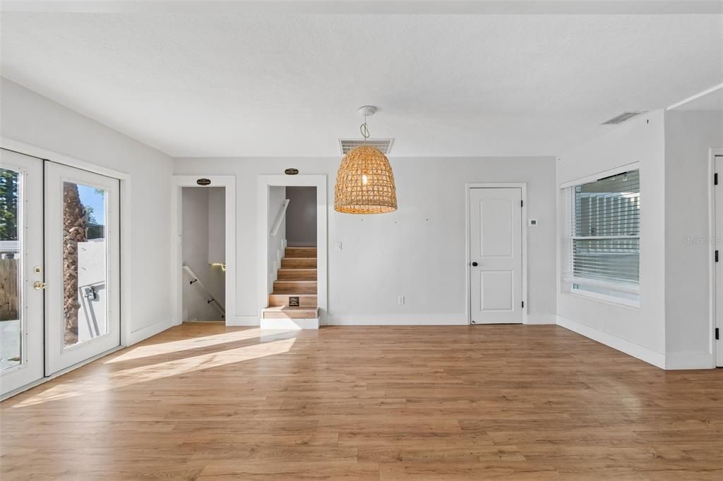 На продажу: $789,900 (4 спален, 3 ванн, 2567 Квадратных фут)