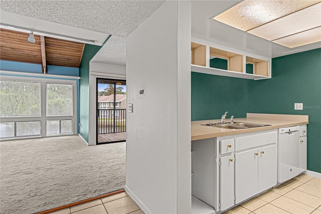 Activo con contrato: $135,000 (2 camas, 2 baños, 1139 Pies cuadrados)