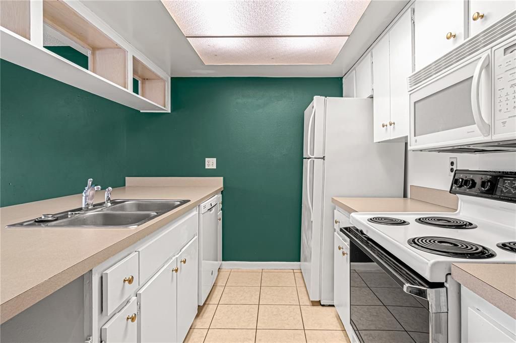 Activo con contrato: $135,000 (2 camas, 2 baños, 1139 Pies cuadrados)