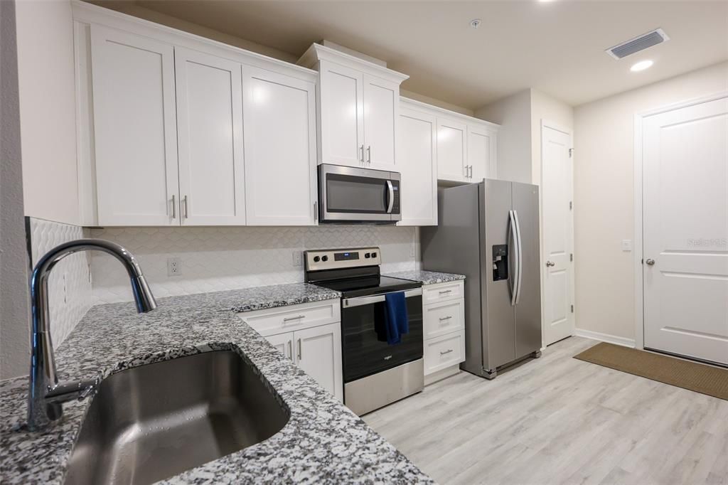 For Sale: $410,000 (3 beds, 2 baths, 1780 Square Feet)