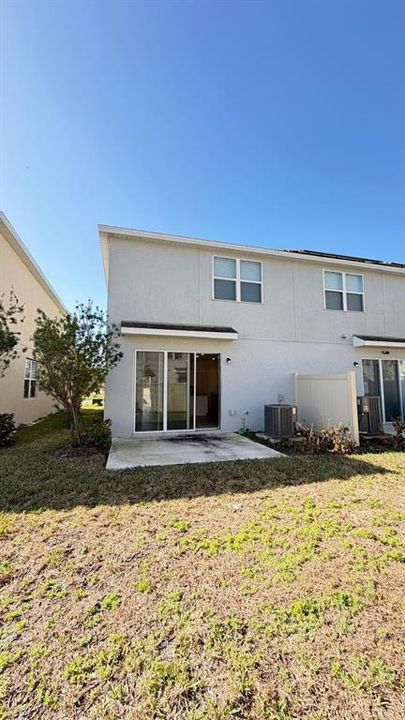 合同活跃: $249,990 (3 贝兹, 2 浴室, 1552 平方英尺)