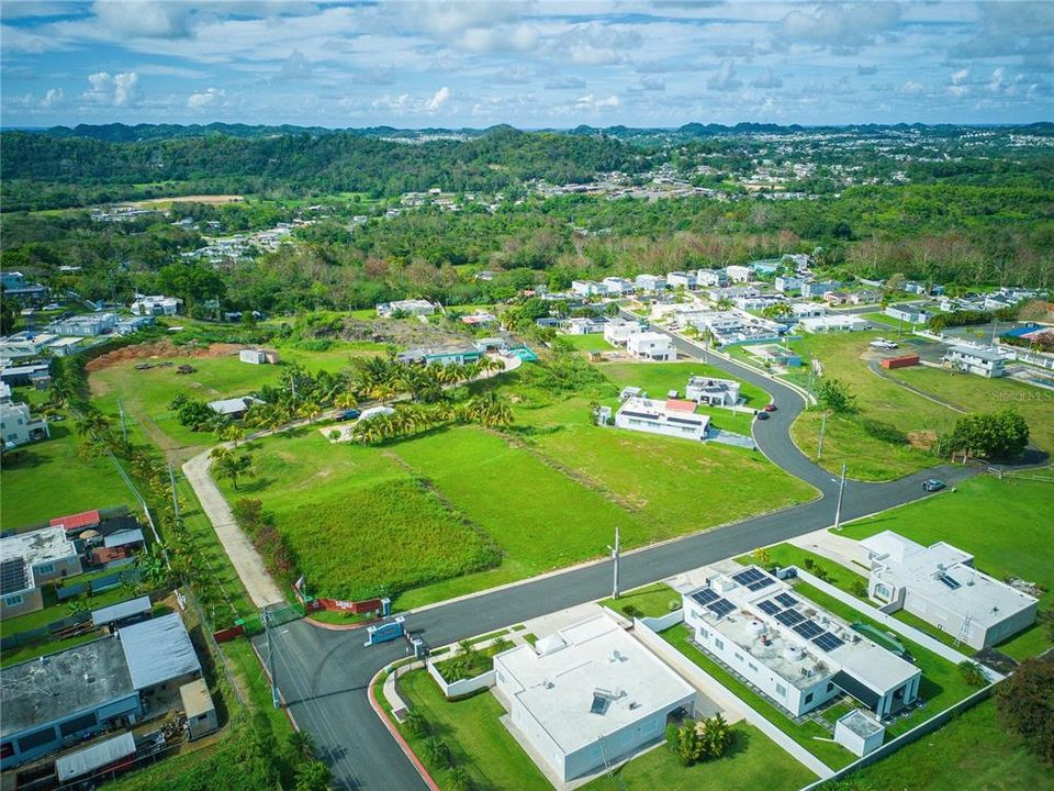 На продажу: $149,000 (0.36 acres)