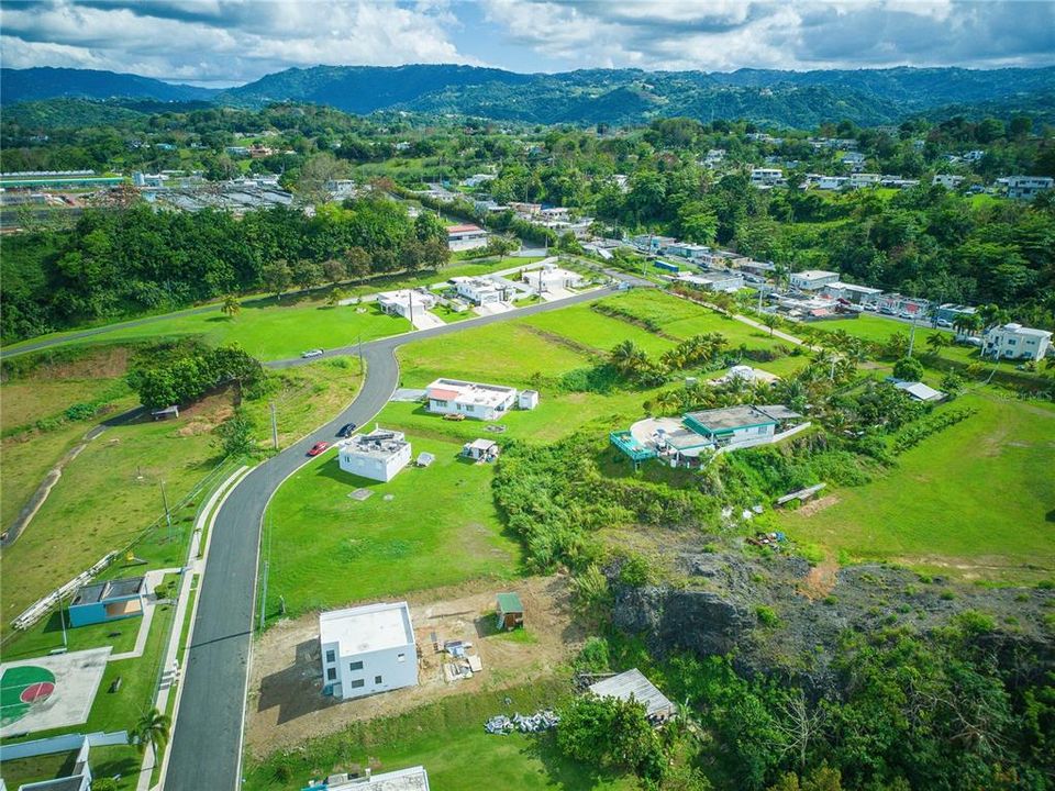 На продажу: $149,000 (0.36 acres)