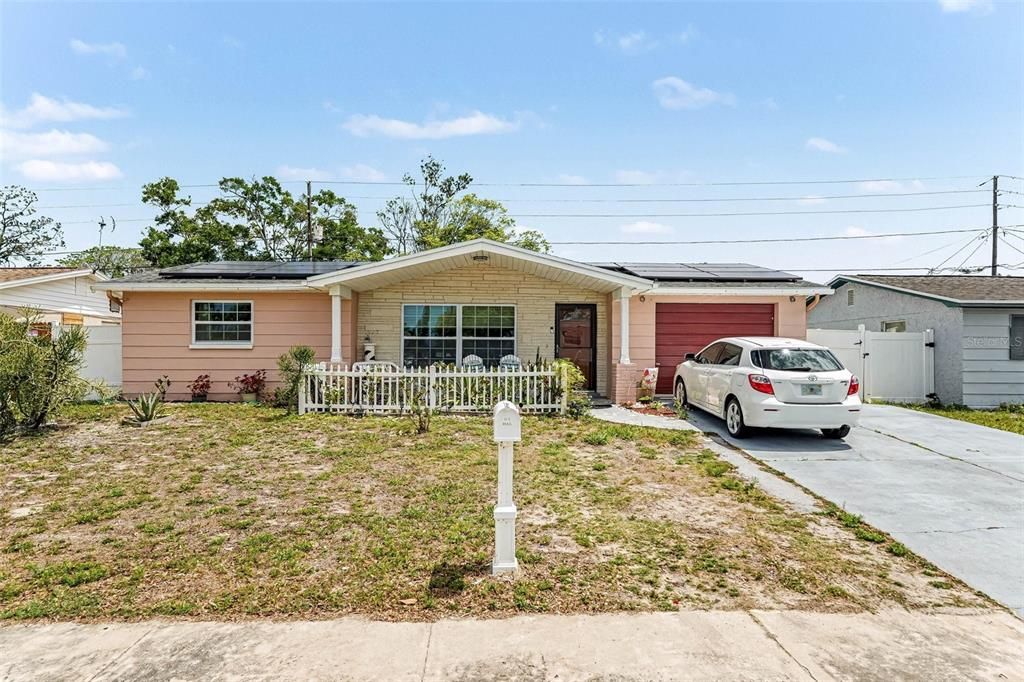 Activo con contrato: $235,900 (2 camas, 2 baños, 1499 Pies cuadrados)