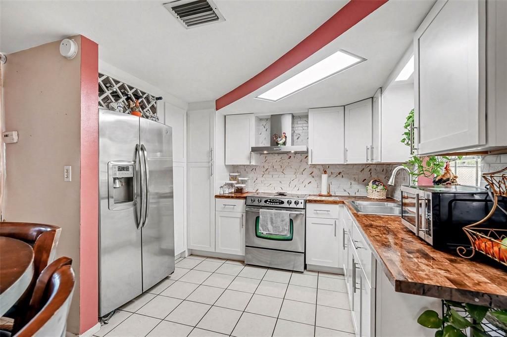 Activo con contrato: $235,900 (2 camas, 2 baños, 1499 Pies cuadrados)