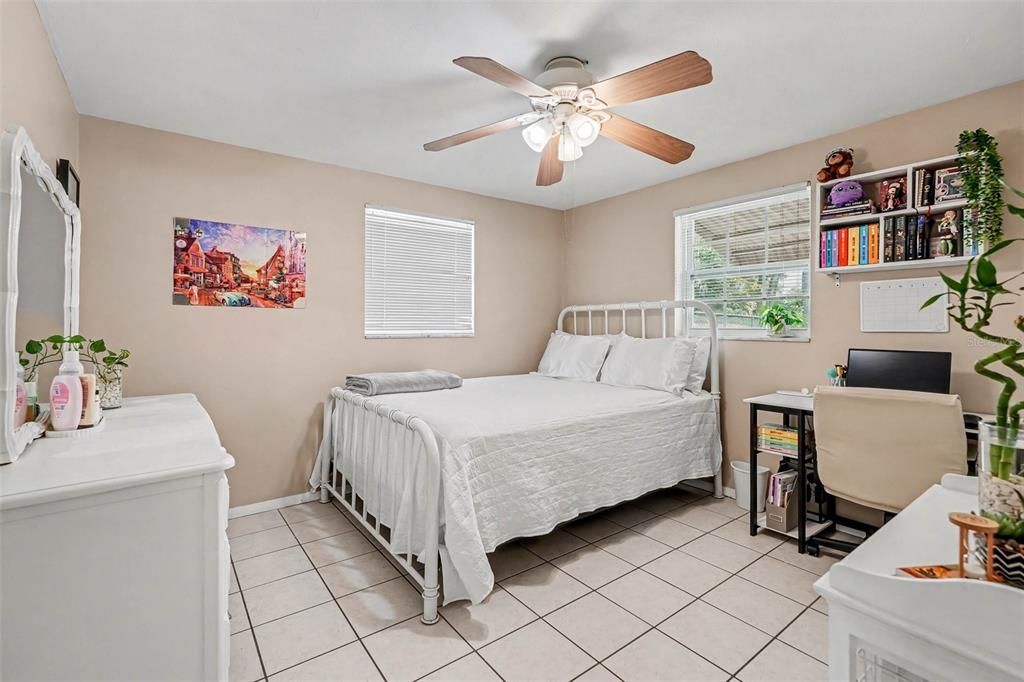 Activo con contrato: $235,900 (2 camas, 2 baños, 1499 Pies cuadrados)