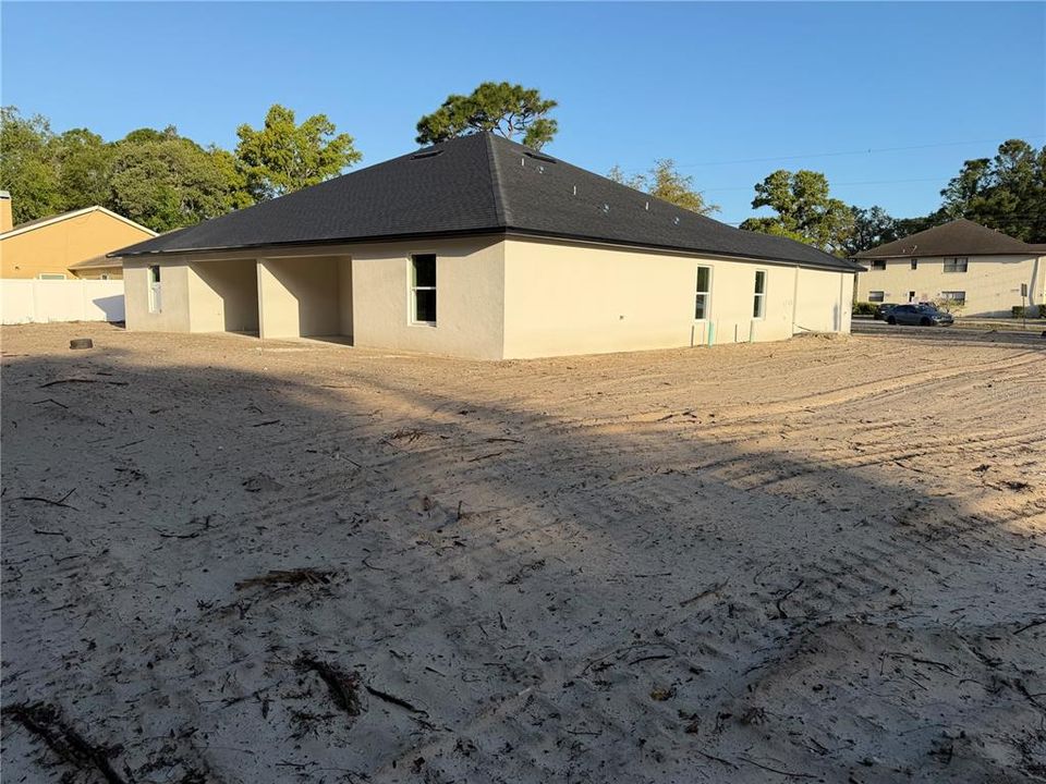 Activo con contrato: $528,900 (6 camas, 0 baños, 2608 Pies cuadrados)
