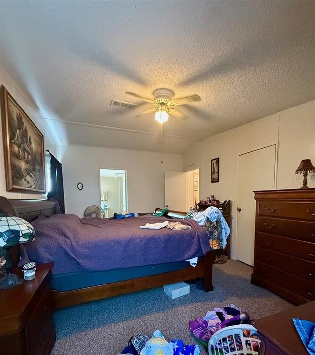 For Sale: $198,000 (2 beds, 2 baths, 1275 Square Feet)