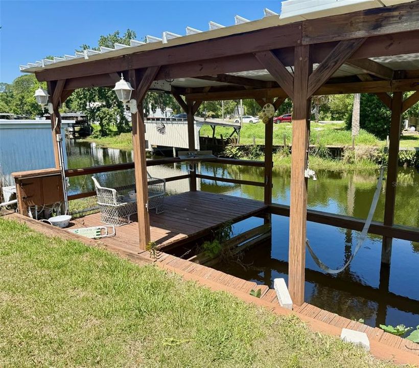 For Sale: $198,000 (2 beds, 2 baths, 1275 Square Feet)