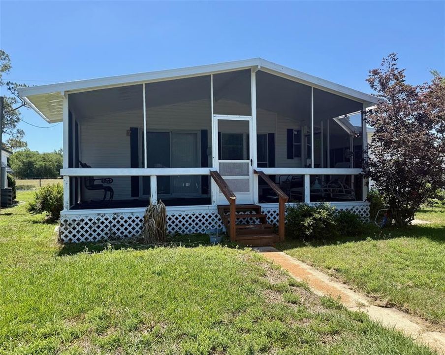 For Sale: $198,000 (2 beds, 2 baths, 1275 Square Feet)