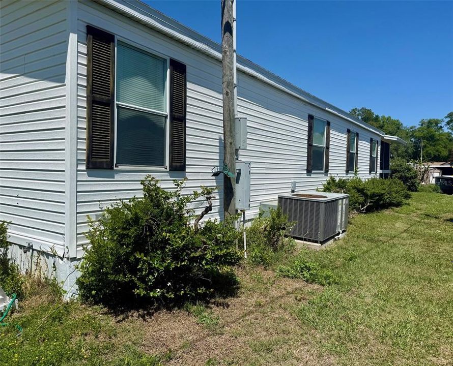 For Sale: $198,000 (2 beds, 2 baths, 1275 Square Feet)