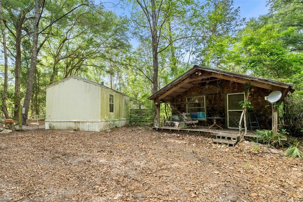 For Sale: $155,000 (3 beds, 2 baths, 728 Square Feet)