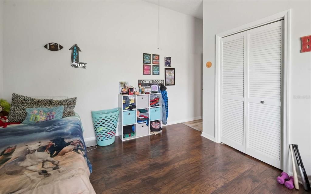 En Venta: $325,000 (3 camas, 3 baños, 2664 Pies cuadrados)