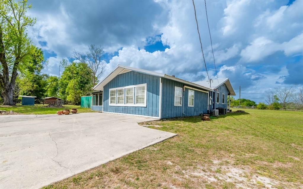 En Venta: $325,000 (3 camas, 3 baños, 2664 Pies cuadrados)