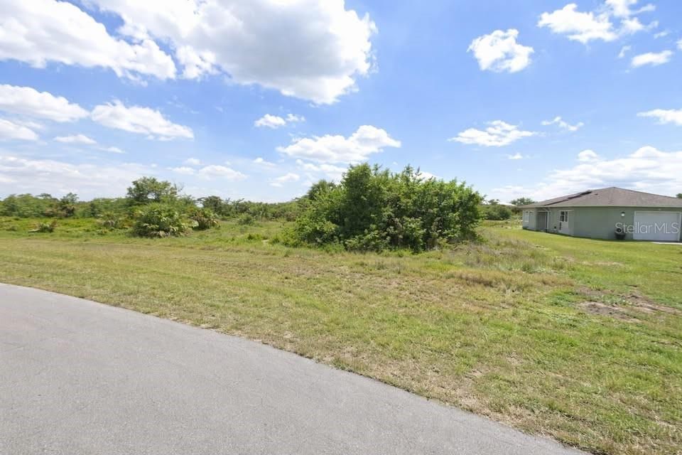 На продажу: $31,500 (0.25 acres)