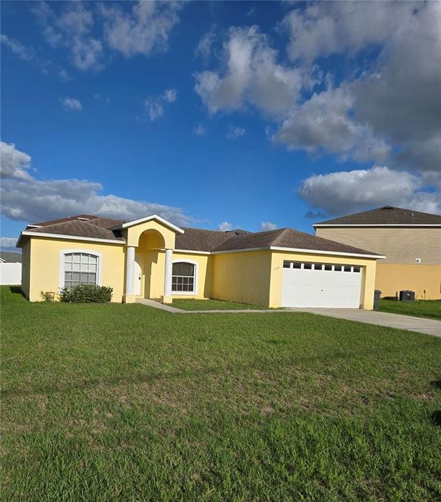 Active With Contract: $225,000 (3 beds, 2 baths, 1209 Square Feet)