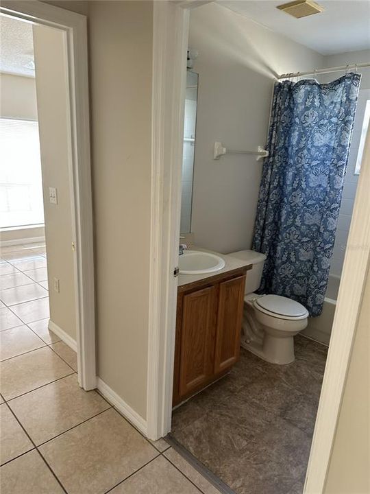 Active With Contract: $225,000 (3 beds, 2 baths, 1209 Square Feet)