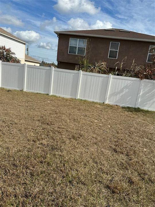 Active With Contract: $225,000 (3 beds, 2 baths, 1209 Square Feet)