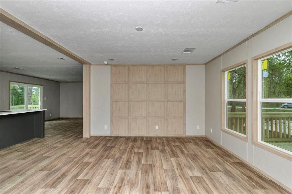 For Sale: $249,400 (4 beds, 2 baths, 1475 Square Feet)