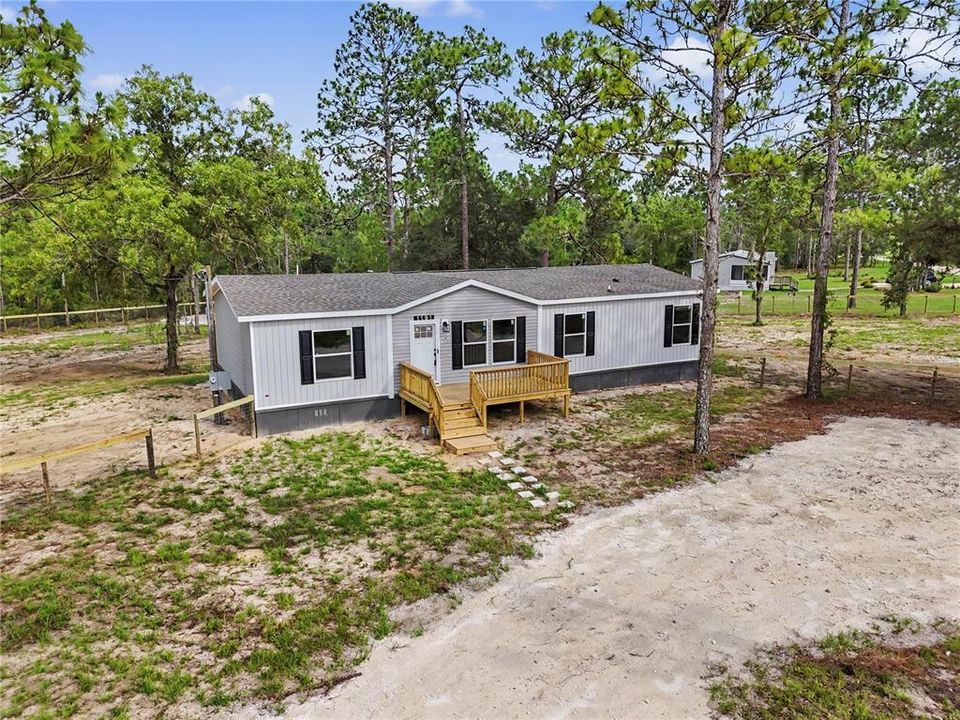 For Sale: $249,400 (4 beds, 2 baths, 1475 Square Feet)