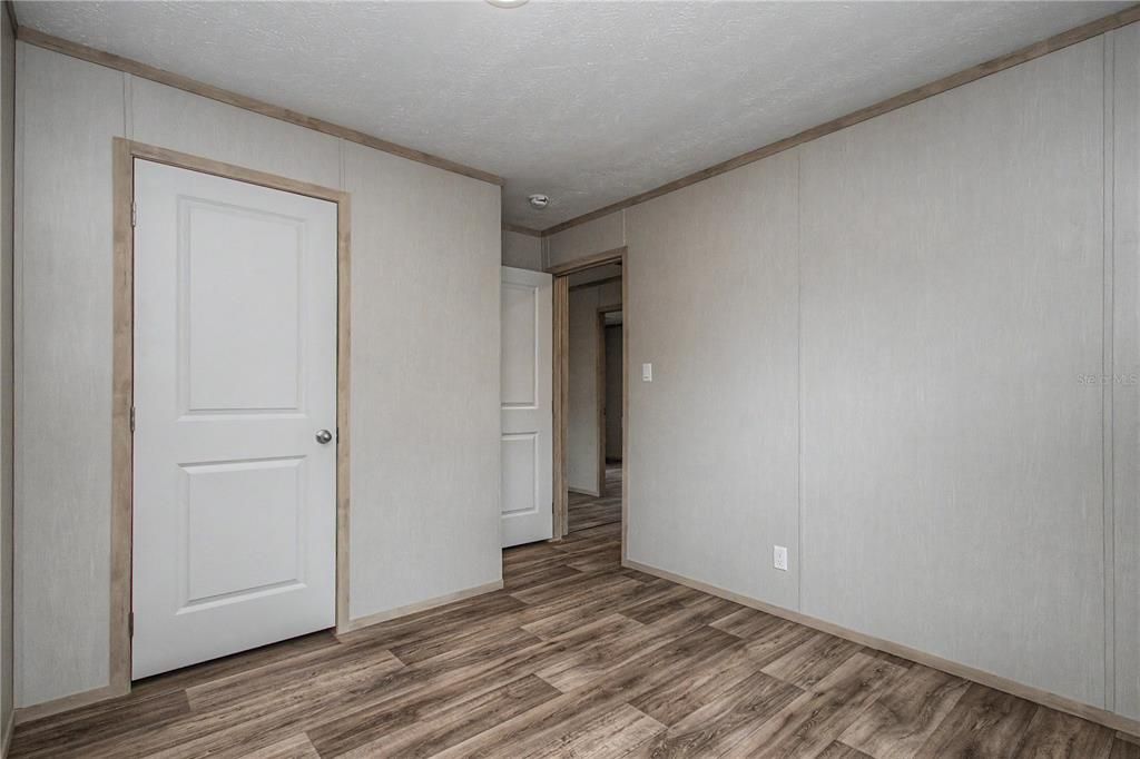 For Sale: $249,400 (4 beds, 2 baths, 1475 Square Feet)
