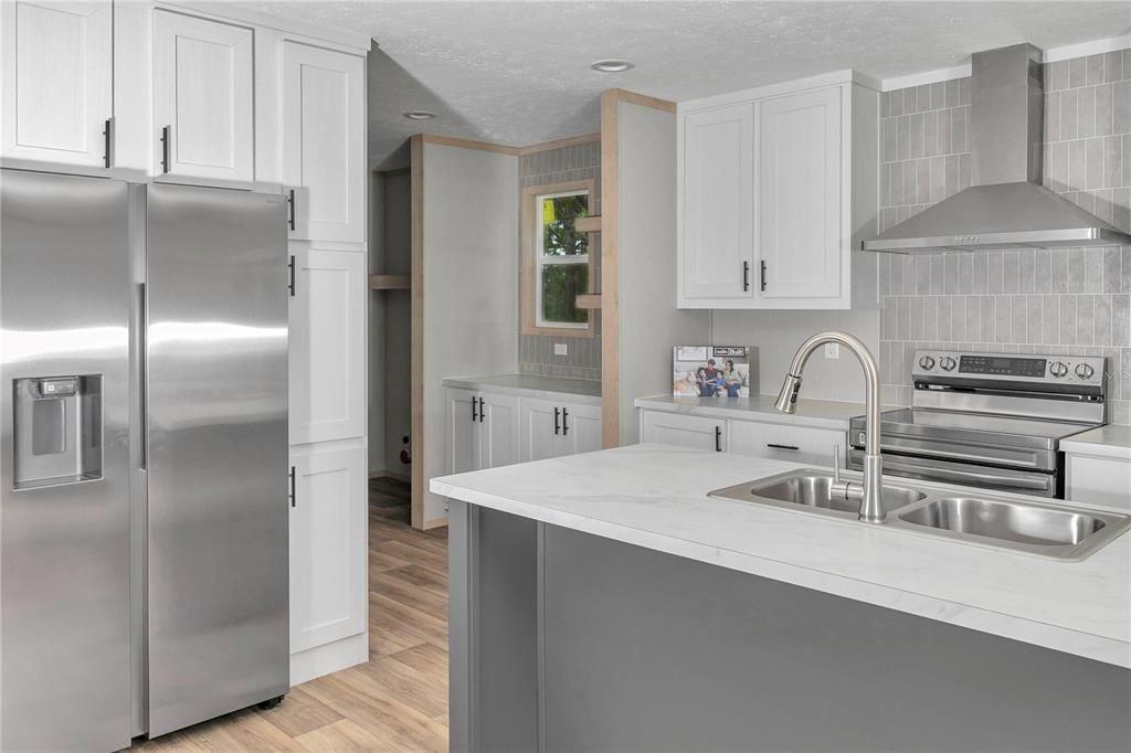 For Sale: $249,400 (4 beds, 2 baths, 1475 Square Feet)