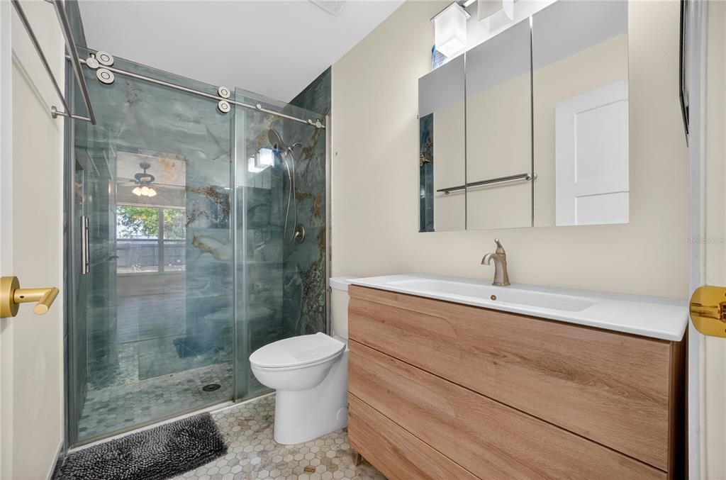 В аренду: $2,300 (3 спален, 2 ванн, 1275 Квадратных фут)