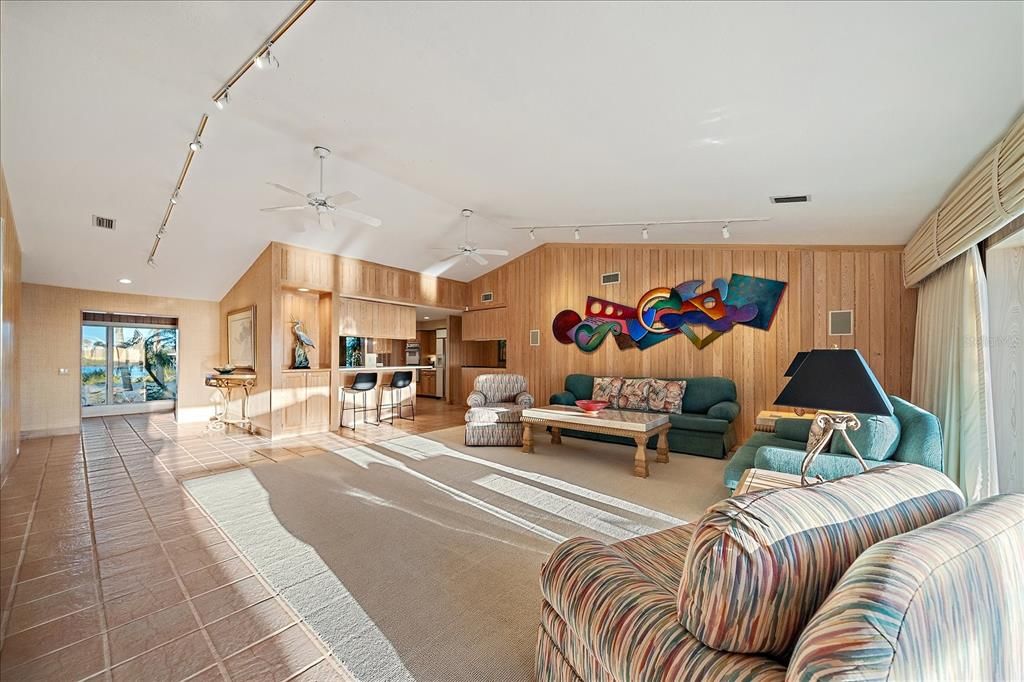 For Sale: $4,690,000 (5 beds, 4 baths, 4033 Square Feet)