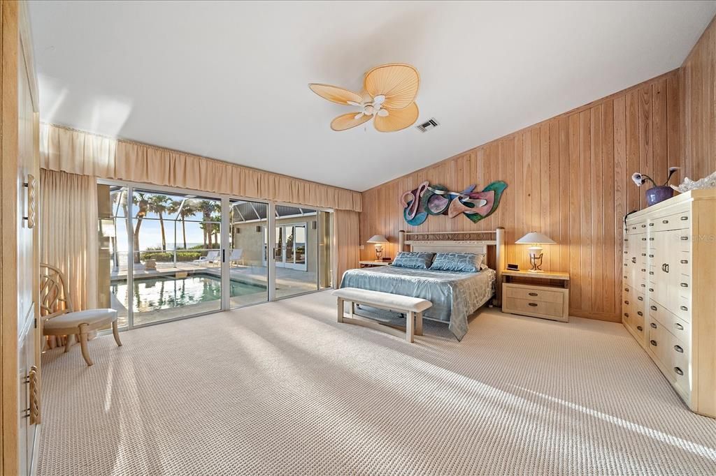 For Sale: $4,690,000 (5 beds, 4 baths, 4033 Square Feet)