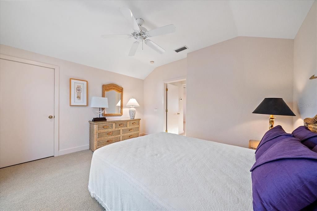 For Sale: $4,690,000 (5 beds, 4 baths, 4033 Square Feet)